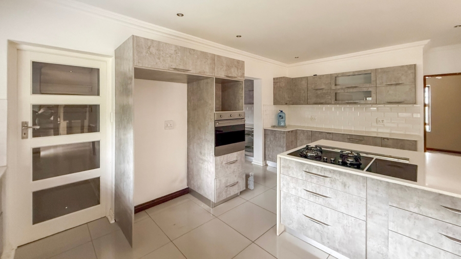 4 Bedroom Property for Sale in Birdwood Estate North West